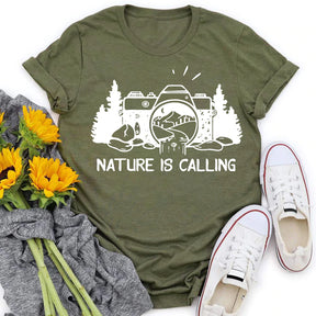 Nature is calling hikingT-shirt Tee